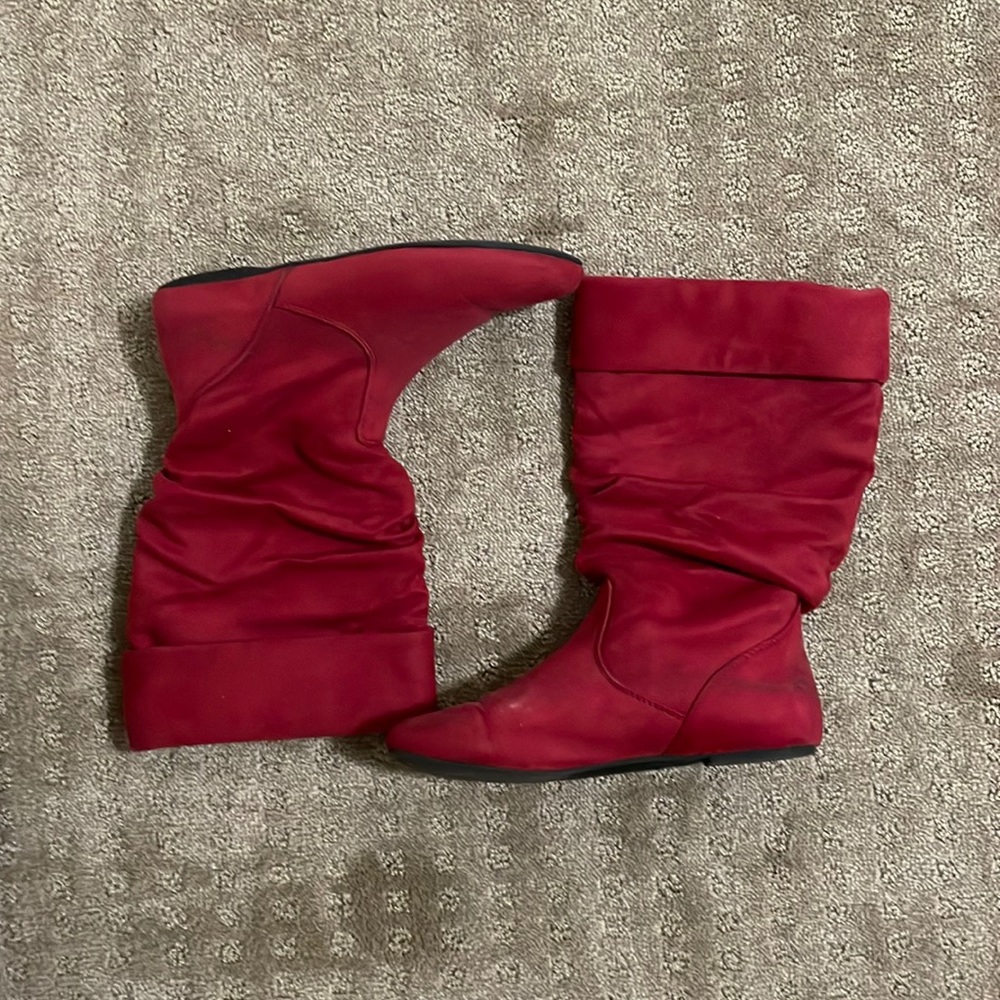 Red booties! Very cute and can elevate any outfit. Comfortable!!